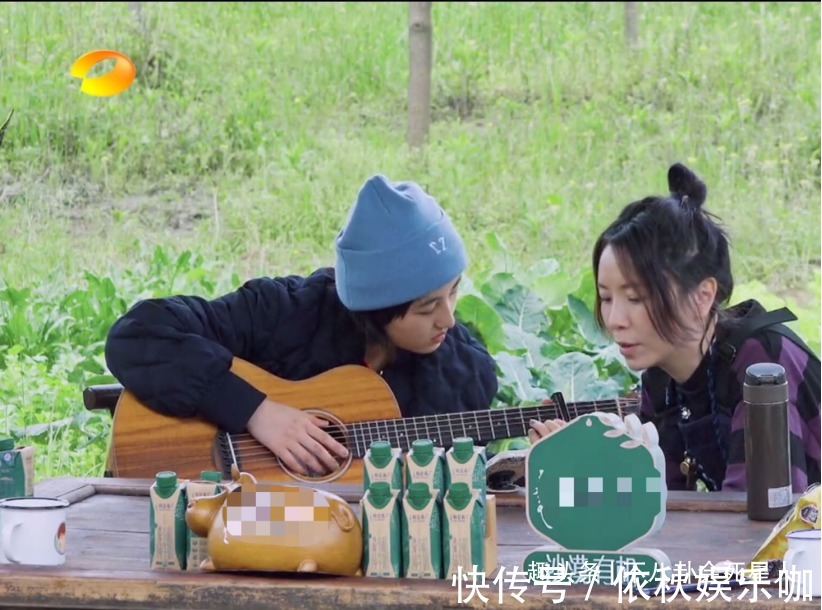 《向往》女嘉賓凌晨四點(diǎn)才睡，做了一件讓何炅很感動(dòng)的事