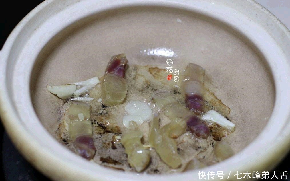 靠边站|入秋后,鸡肉牛肉都要靠边站,这肉最受欢迎,焖上一锅家人特喜欢