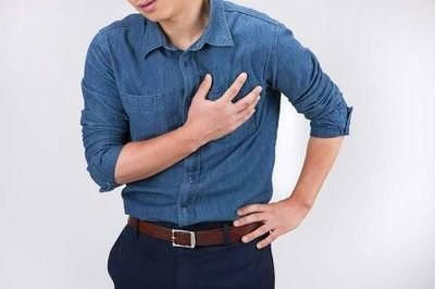 回事|查3次心脏都没问题呀，老胸痛，怎么回事？告诉你也许问题在这里