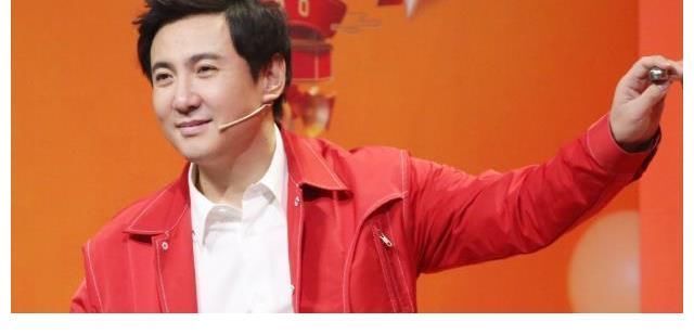 他6次上春晚却3次失误,每次失误都成经典,网友:躺着都能赢!