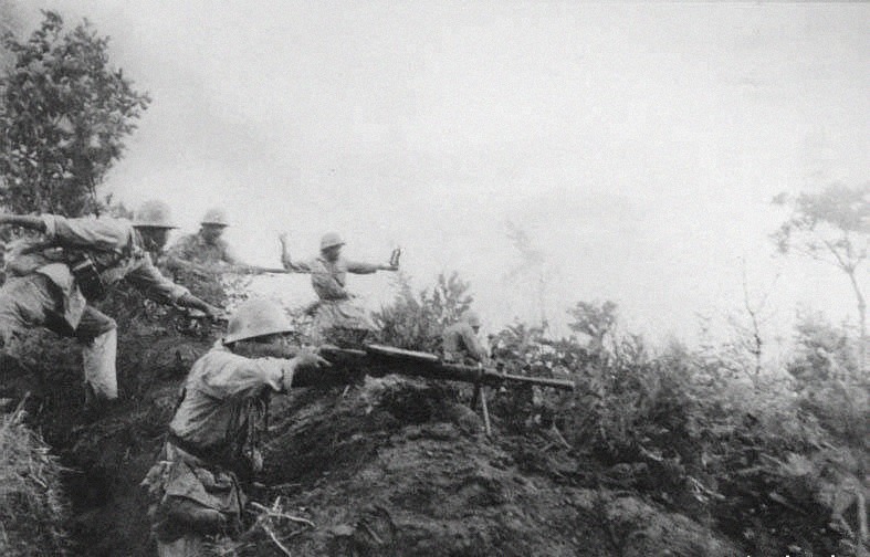 38式步枪|志愿军最喜欢哪种枪支?冲锋枪耗弹量是步枪10倍,哪个杀敌多?