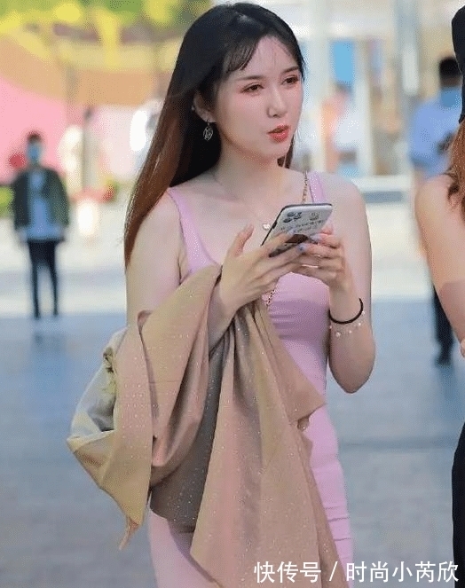 悦目|千秋无绝色，悦目是佳人，包臀裙展现得优雅女性美