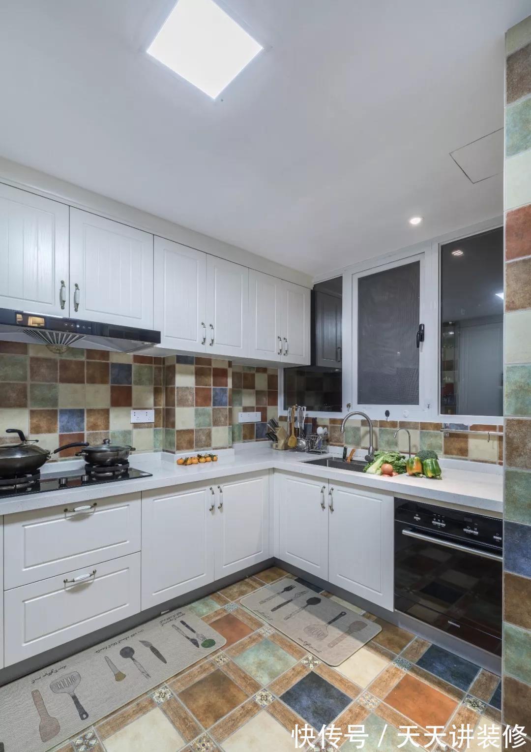 朋友之间|110平方米的欧式小家，彰显浪漫与柔情，餐厅的设计更是精致