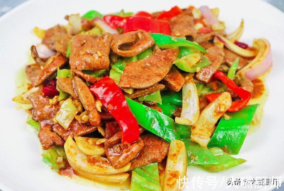 猪肝最忌用清水洗,等于没洗,厨师教你正确方法,又嫩又香还不腥