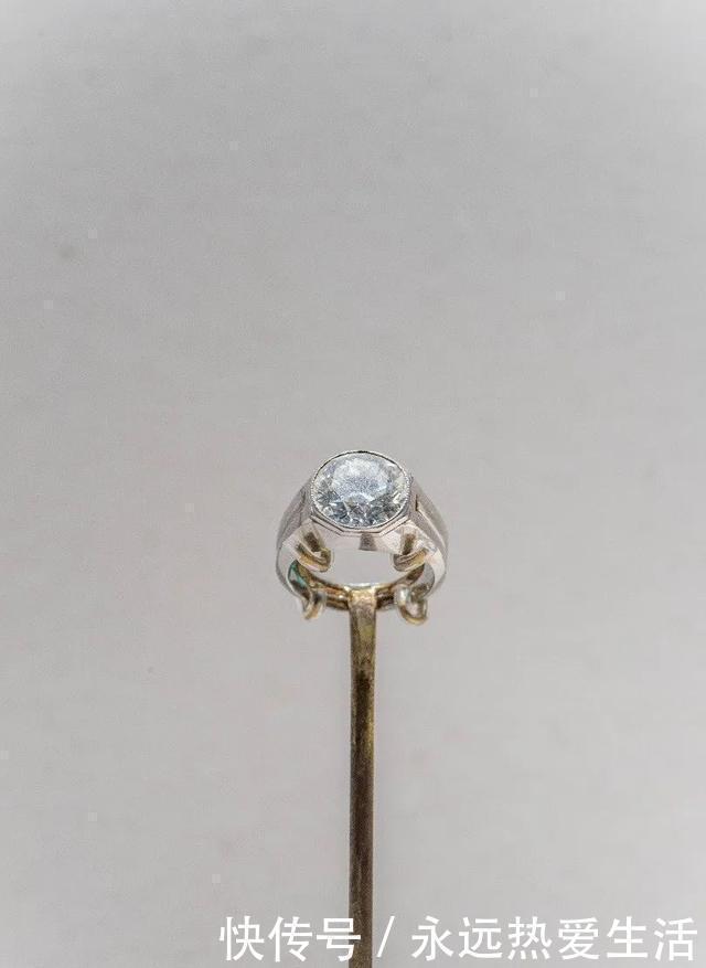 清朝的首饰比现代还时尚,鸽子蛋钻戒翡翠耳环样样有