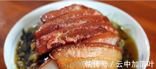 怪不得宴席上扣肉那么美味原来有技巧的,学好给亲人做!