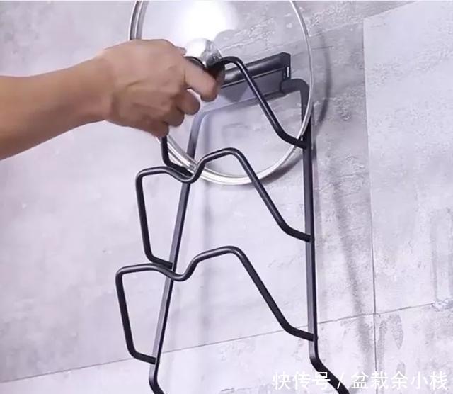 保姆|很多主妇都把水槽周边空着，20年老保姆支招，空间瞬间大两倍