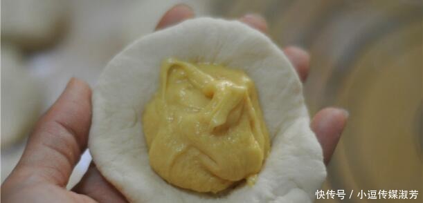 掰开|我做了一笼包子, 老公掰开后被里面的馅料震住了!