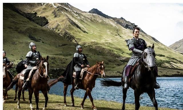 张飞|新版《三国》众神颠倒，刘备壮如白虎，张飞酱油，看到吕布爱了