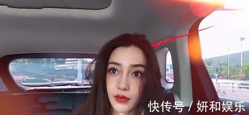 Baby在《跑男》中摘下假发，真实发量暴露无遗，一旁的蔡徐坤都看傻了眼