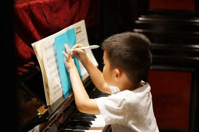 家长|如果真的疼爱自己的孩子,不要送他去3种兴趣班,浪费钱还坑孩子