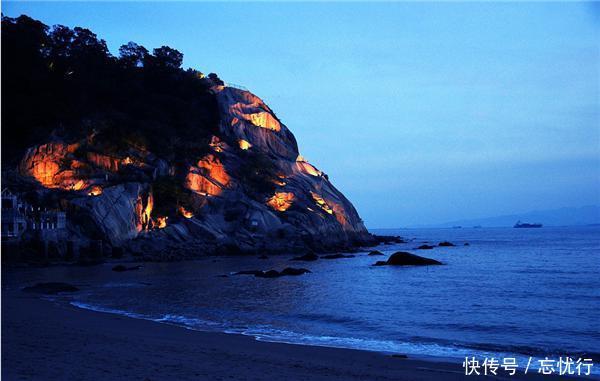 鼓浪屿,人群熙熙攘攘,却打不破厦门这座城市的宁静