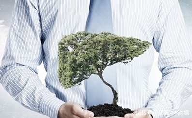 肝解毒能力下降,脸上有“呼救”,若出现,提