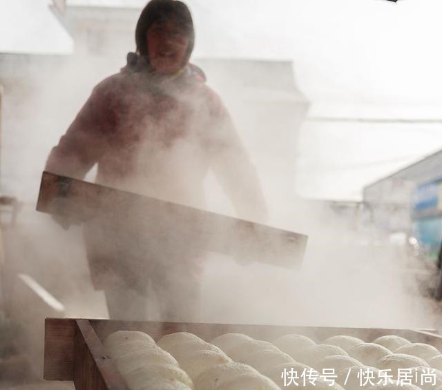 儿时的忙年镬馒头 蒸年糕