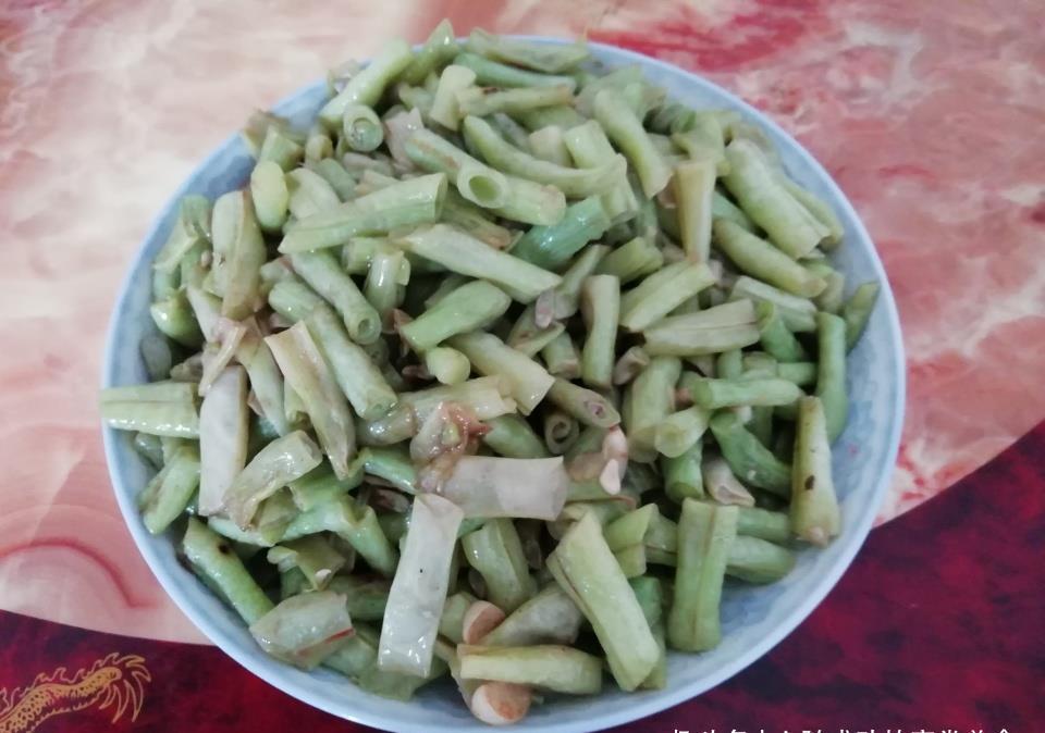 午餐|回家第一天,婆婆做了4菜1汤,荤素搭配营养全,网友:这是亲妈吧