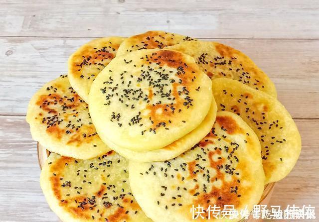 外婆30年的烙饼诀窍，全程详细教你，烙出的饼柔润不发硬，超好吃