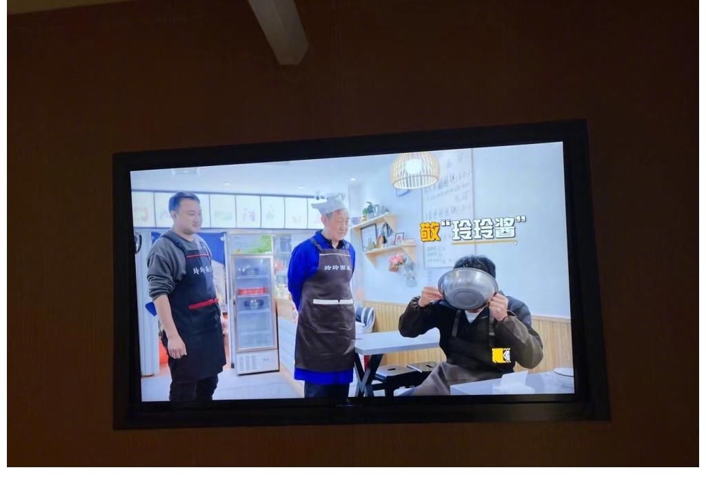 孙俪为邓超新综艺节目隔空在线加油 又秀一把恩爱