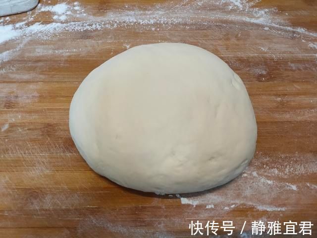 冷天蒸馒头,别只加酵母粉,多加两样,30分发满盆,暄软又好吃