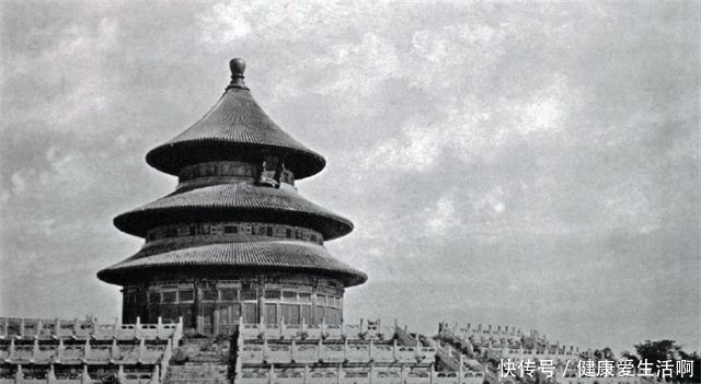 奢侈|晚清老照片慈禧奢侈过寿,打扮吓人的新娘,衣不遮体的乞丐