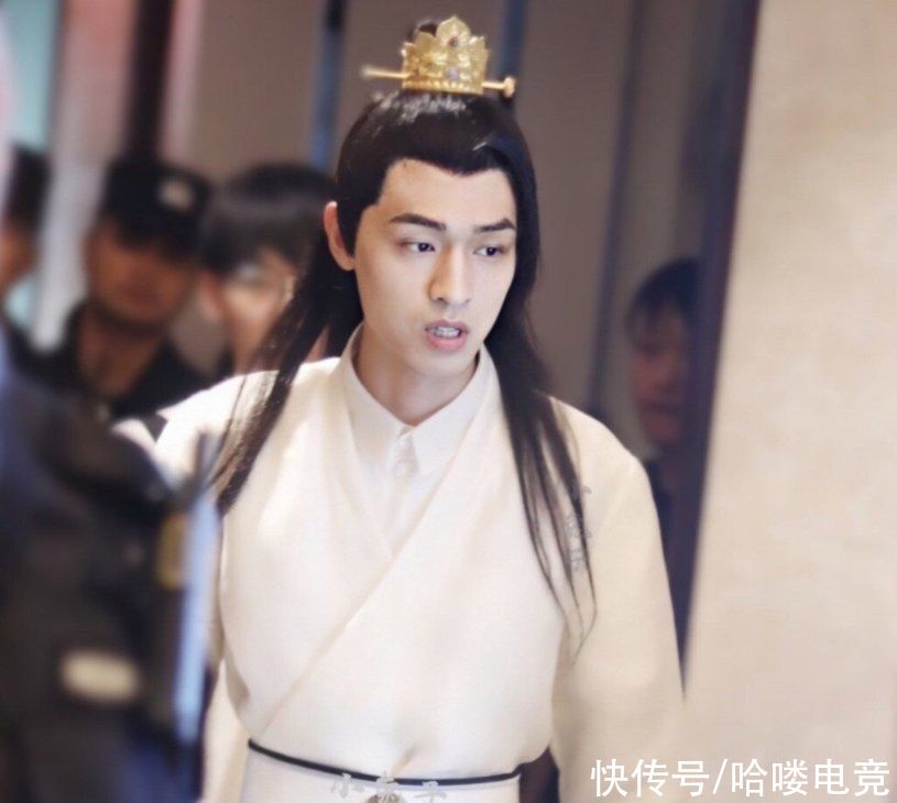 养眼|张哲瀚开录《最后的赢家》，男嘉宾古装养眼，唯一女MC成亮点