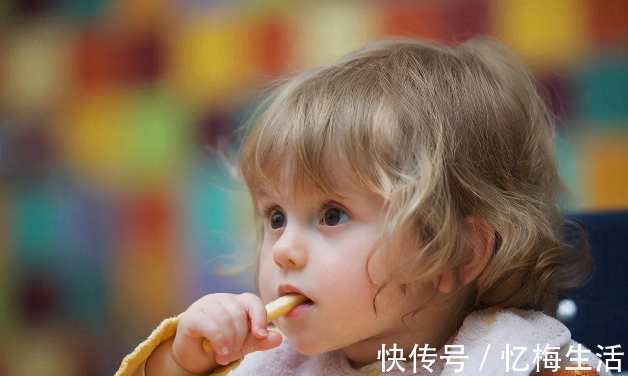 食物|孩子不宜多吃的5种食物，影响发育损伤身体，饭桌上常见要当心