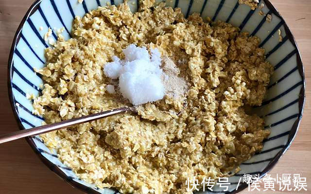 鸡蛋|孩子爱吃小零食，教你一个新吃法，1碗麦片，3个鸡蛋，营养又健康