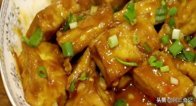 筷子|自从学会这样做豆腐，全家天天点名要吃，外酥里嫩，比吃肉还解馋