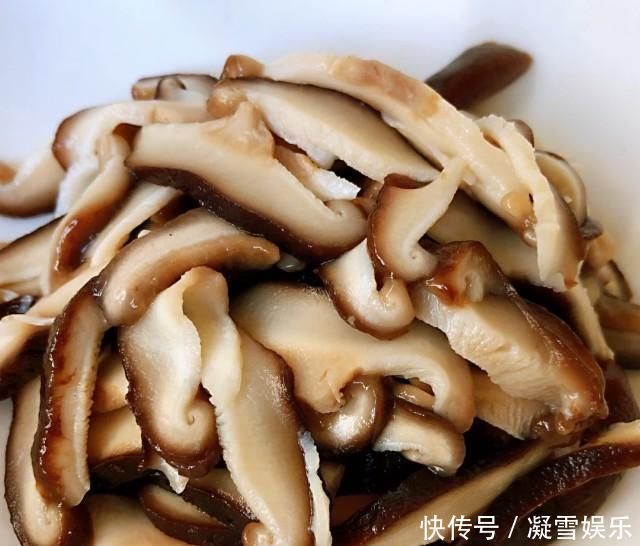 时蔬炒牛肉,营养丰富,味道鲜美,家人都喜欢