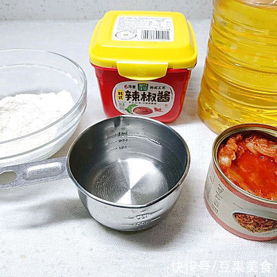 #暖冬酱在手,嗨吃部队锅#韩式辣酱泡菜饼