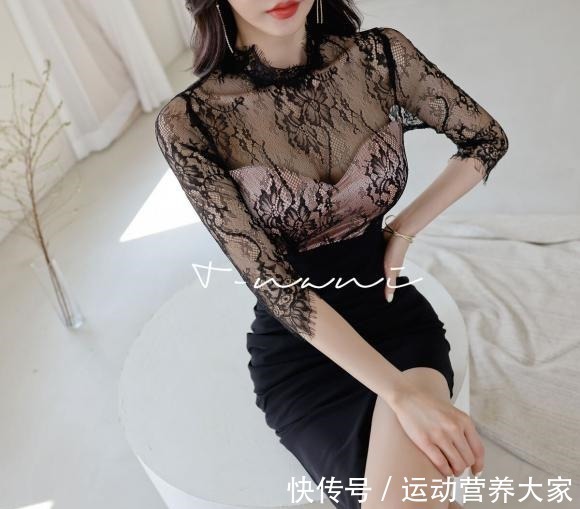 搭配$女神孙允珠时尚搭配藤蔓刺绣皓月繁星半袖包臀裙!