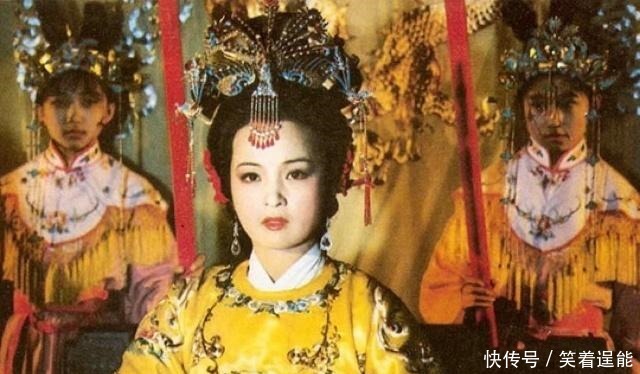 红楼梦中只有这个姑娘爬得最高,是薛宝钗偶像,但其实她一无所有!