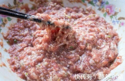 吃饺子|做肉馅饺子,调料别放错,懂得“2不放”,饺子鲜嫩好吃,香味浓