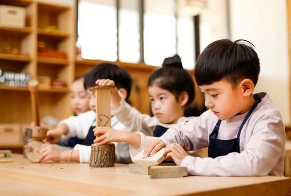 5岁孩子出现积食,身材瘦小,提醒各位家长:4个表现莫忽视