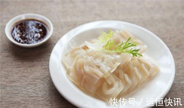 煮猪皮的时候，不要直接下锅煮，多加这一步，猪皮冻爽口不油腻！