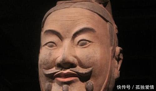 秦始皇兵马俑用真人烧成一尊''诡异''的俑人,揭开了千年谜底!