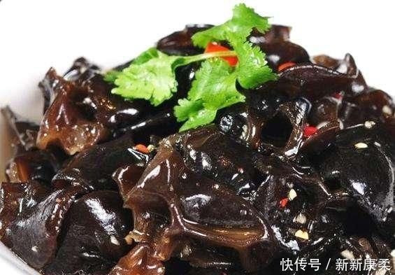 延缓衰老|黑木耳的“最佳搭档”找到了，清毒排垃圾，延缓衰老，谁吃谁健康