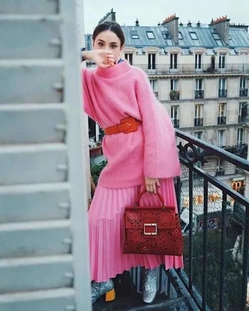 谁说三月太冷不能穿裙子？混搭＋叠穿才是春天裙装的正确开启方式