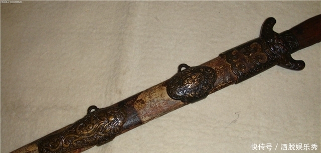 无比|这4把剑全球排名前4,不但锋利无比,甚至还滴血认主