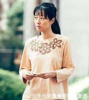 初恋这件小事|女明星注射面部逐渐“馒化”,要不要去整容?先问问她们再说吧!