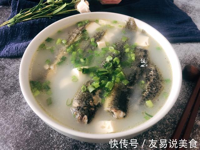 泥鳅豆腐汤|霜降过后,多吃这种“水中人参”,营养滋补,吃了冬天不怕冷