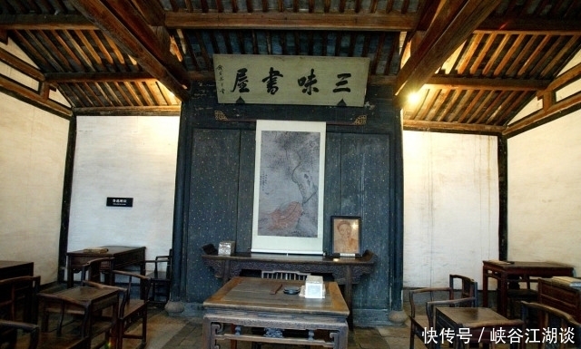 仰慕过丰碑并从丰碑下走过的少年,差不了,中学生不能不读鲁迅