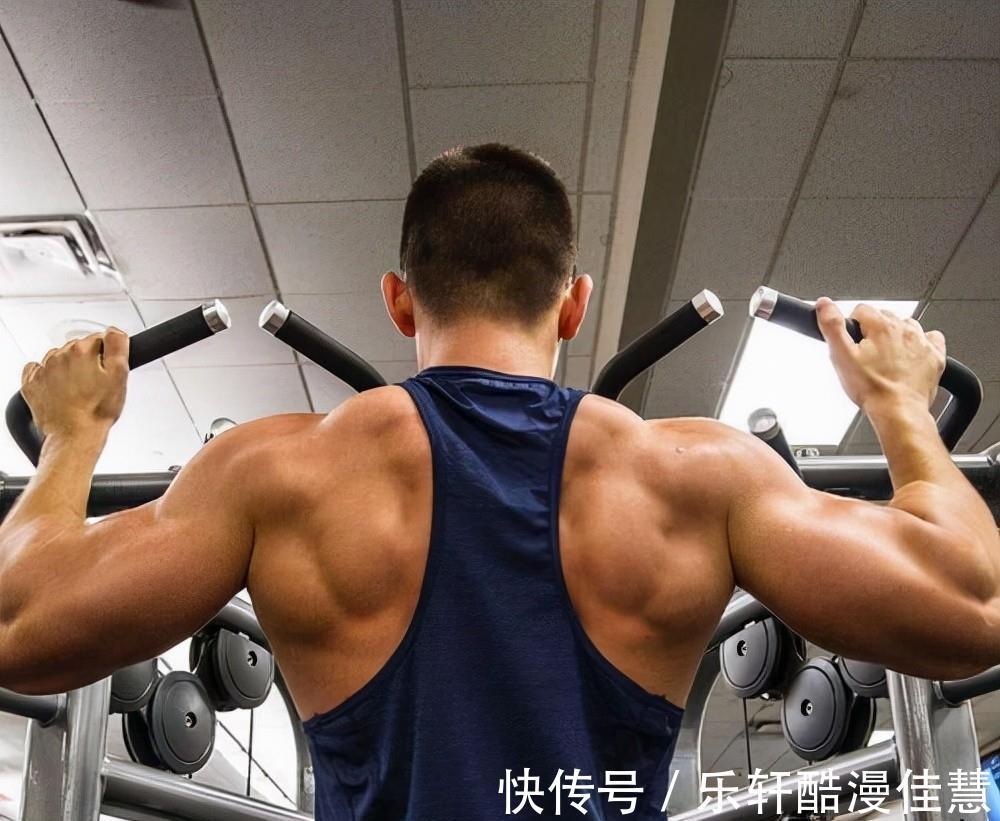 拉力|为什么说背薄一寸,年轻十岁更多人开始练背,这3大好处要知晓