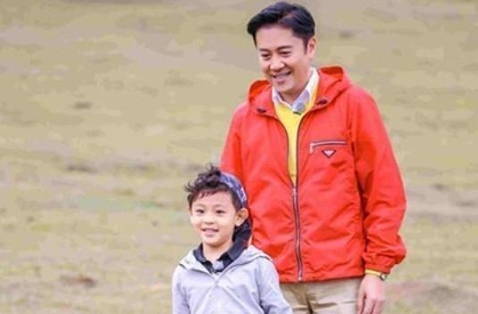 父母|53岁妈妈执意拼二胎,产后向儿媳妇“借母乳”被拒,这像什么话