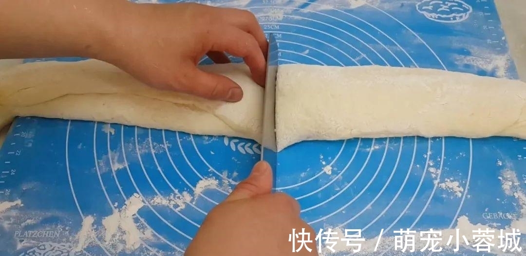 面粉这样做才好吃，加几勺白糖，外皮焦脆又营养，出锅孩子抢着吃