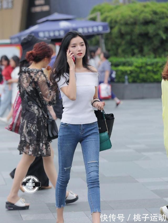 搭配 时尚好看的打底裤装扮显得古韵别致,轻盈舒适又优雅,多姿多彩!