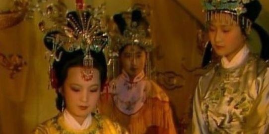 贾元春@《红楼梦》一个女人从来没有出场,但对贾府的败落有很大影响!