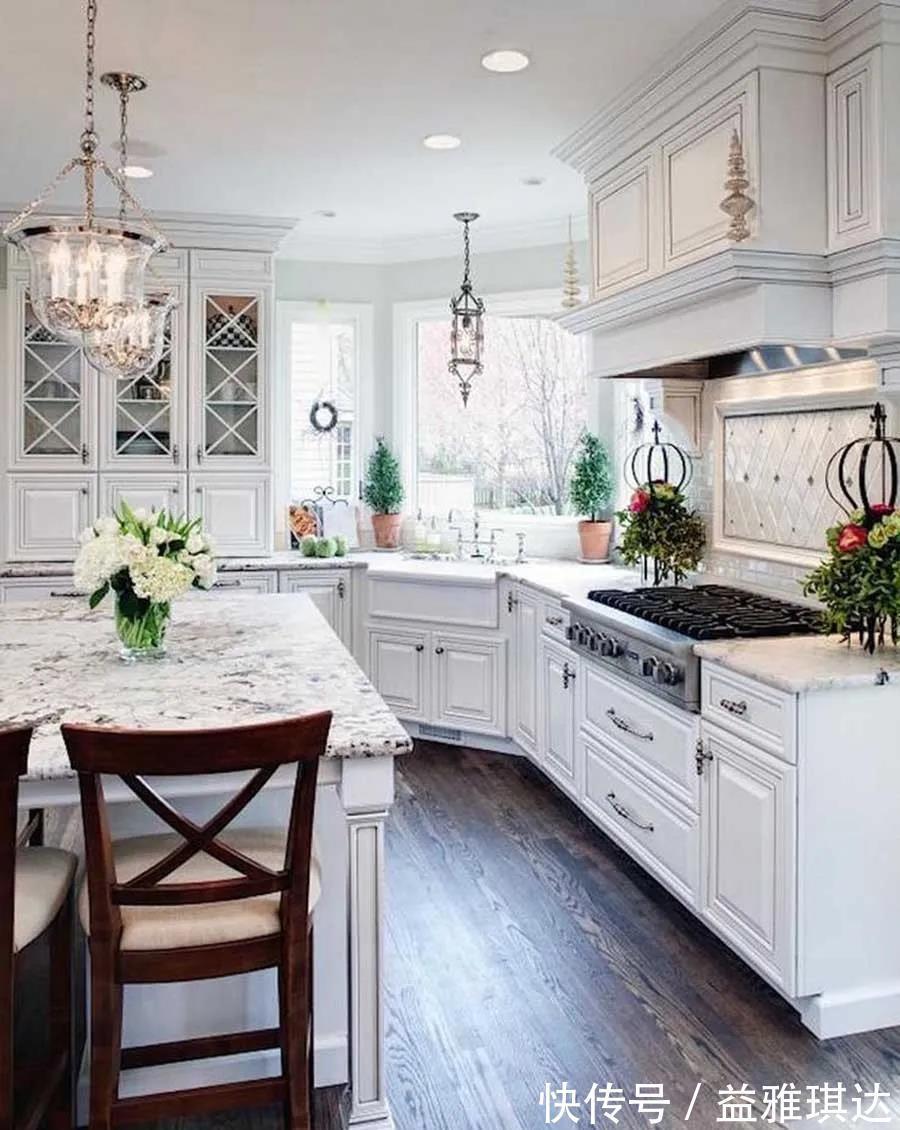 拉篮|厨房拐角位置很鸡肋那是你没用好，学习外国人做储藏室多一间房