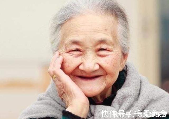 长寿|近千名百岁老人的调查结果，长寿人的共性，并非运动，或是这5点