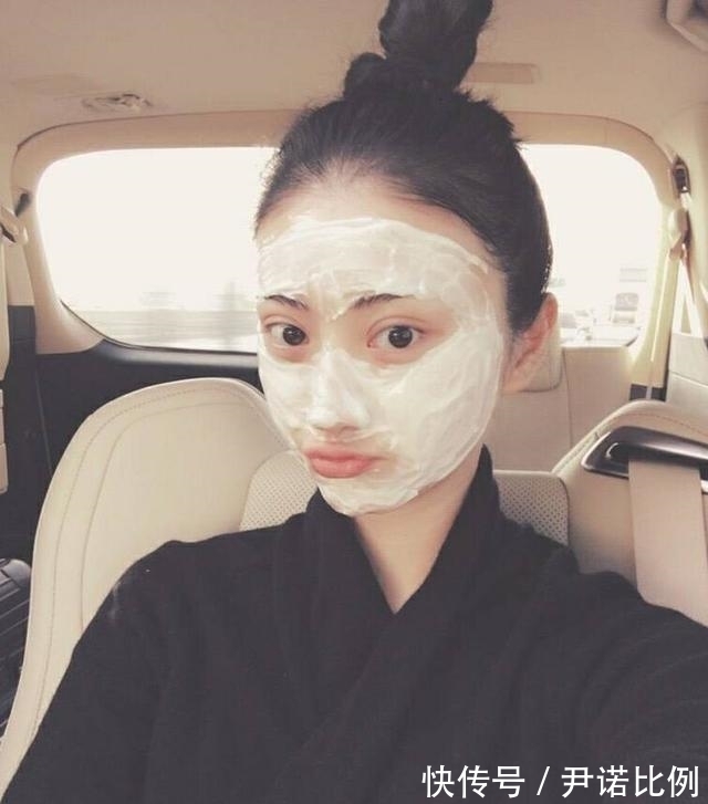 毛孔|女生敷面膜时,尽量少犯这3个“错误”!不然毛孔容易变大