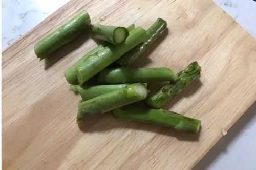 春天，遇到这菜再贵也要吃，天然的“长高食谱”，孩子多吃